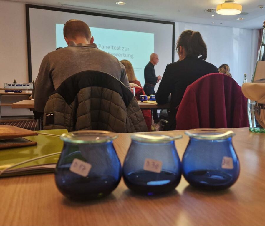 Olive oil sommelier seminar with Dieter Oberg samples